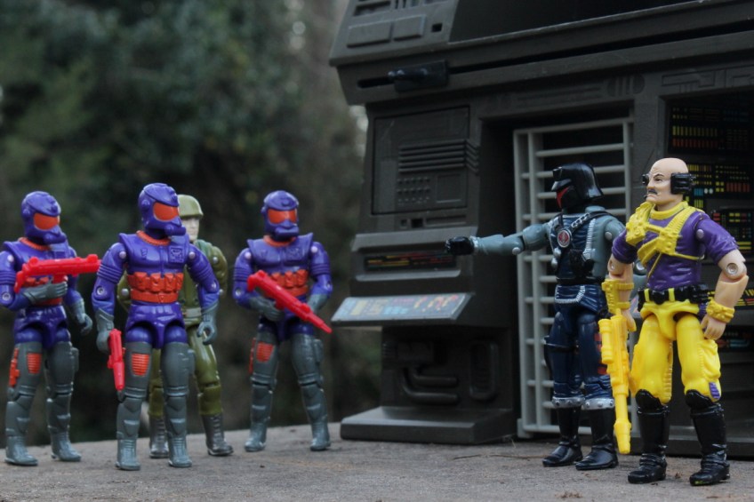 gi joe vintage action figure diorama battle corps hasbro cobra